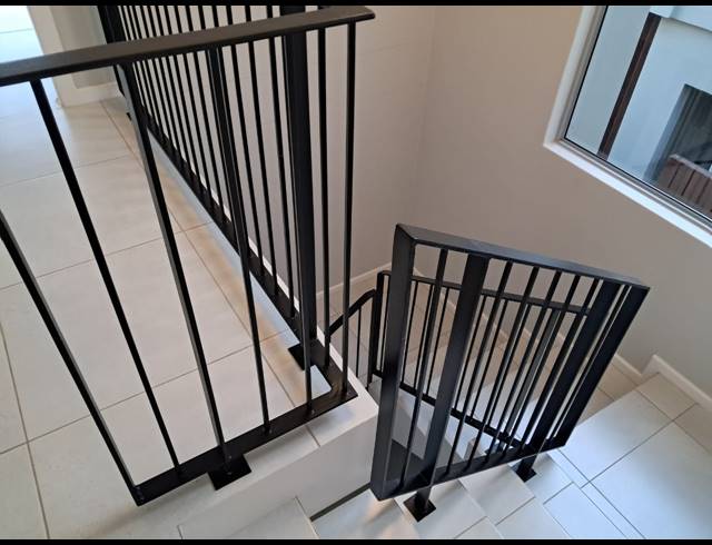 4 BEDROOM TOWNHOUSE FOR SALE IN PALM LAKES ESTATE